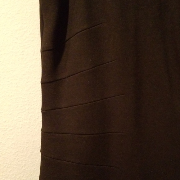 Dress - Picture 4 of 8